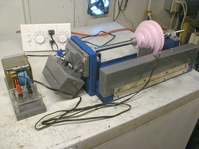 00-The_foam_cutting_lathe Dans Workshop.jpg