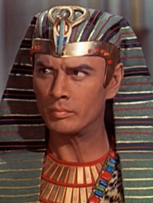 Yul_Brynner_in_The_Ten_Commandments.jpg