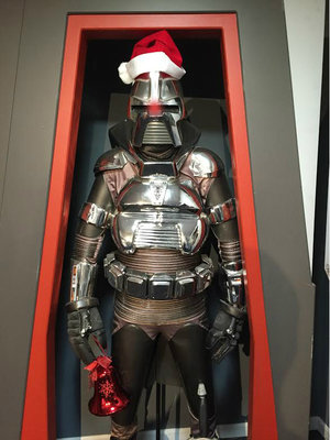 Red Eye Santa Cylon 02.jpg