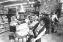 Filename=Centurion_Behind_the_Scenes_07.jpg
Filesize=81KiB
Dimensions=688x462
Date added=Jun 20, 2015 Centurion_Behind_the_Scenes_07.jpg